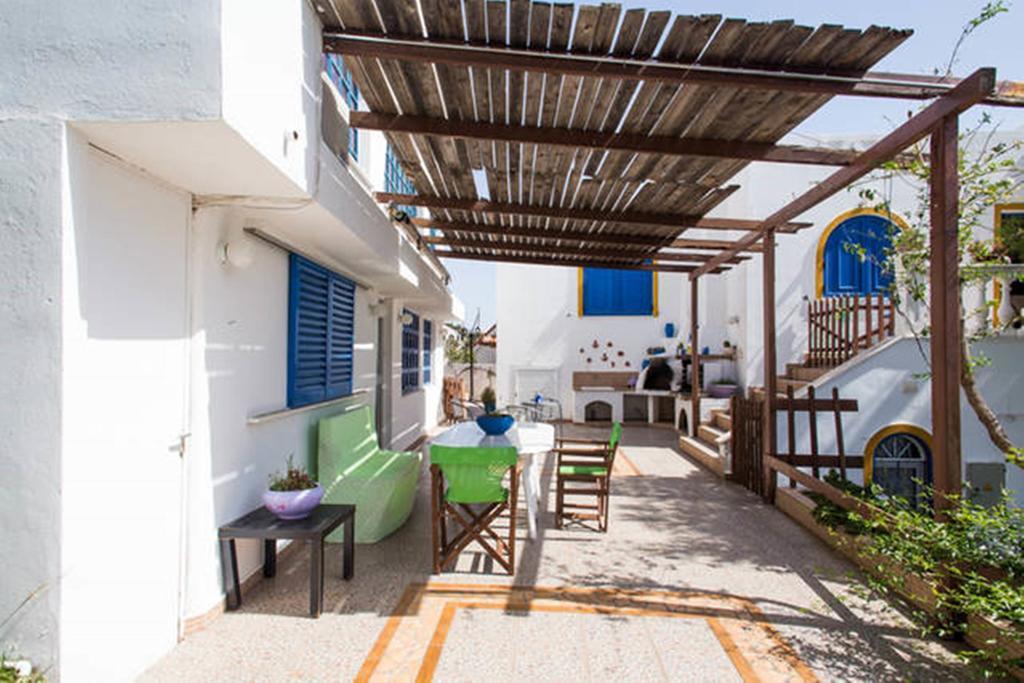 Wavedance Accommodation Salamina Exterior foto